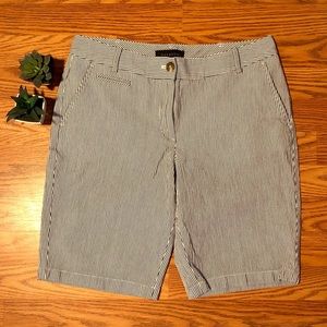 🪁Blue & White Striped Seersucker Shorts